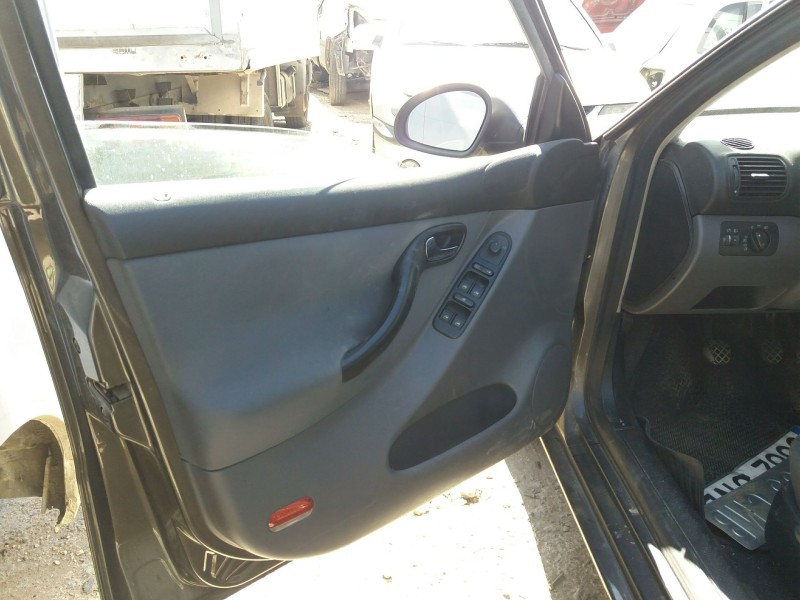 seat toledo (1m2) del año 1999