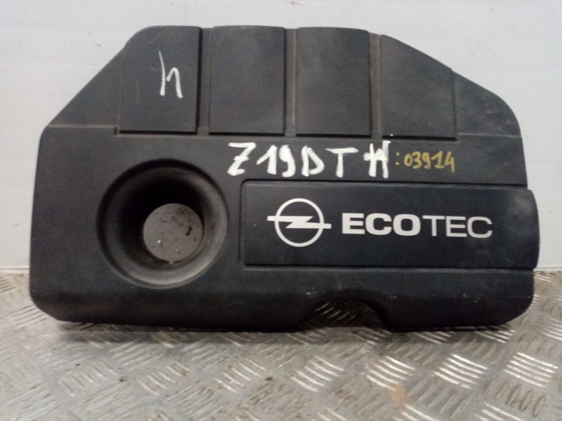 Recambio de tapa motor para opel astra g berlina edition referencia OEM IAM 330188061   Recambio de tapa motor para opel astra g berlina edition referencia OEM IAM 330188061