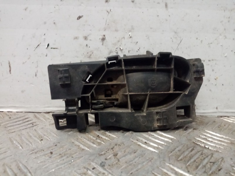 Recambio de maneta interior delantera izquierda para peugeot partner kasten confort l1 referencia OEM IAM   