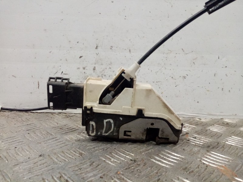 Recambio de cerradura puerta delantera derecha para peugeot partner kasten confort l1 referencia OEM IAM   