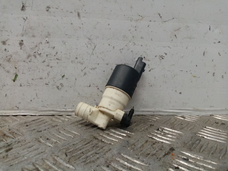 Recambio de bomba limpia para peugeot partner kasten confort l1 referencia OEM IAM   