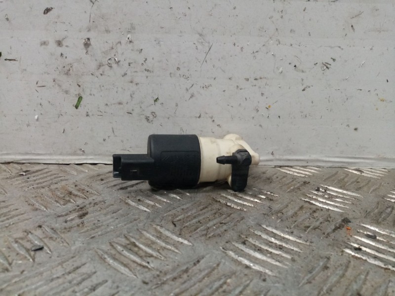 Recambio de bomba limpia para peugeot partner kasten confort l1 referencia OEM IAM   