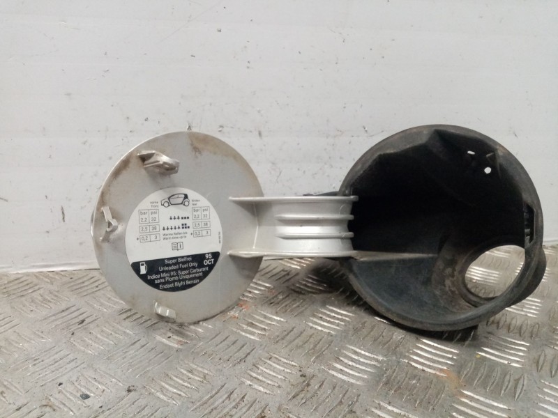 Recambio de tapa exterior combustible para smart forfour cdi (50kw) referencia OEM IAM A4547500006  