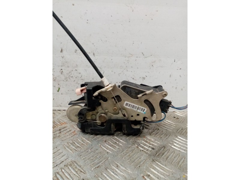 Recambio de cerradura puerta delantera izquierda para mercedes vito (w639) basic, combi referencia OEM IAM a6397201635  