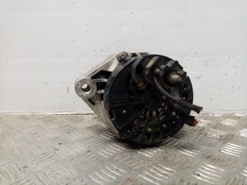 Recambio de alternador para opel zafira b 1.9 cdti referencia OEM IAM YM13117340  