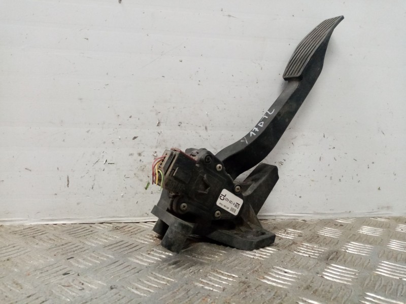 Recambio de potenciometro pedal para opel combo (corsa c) tour referencia OEM IAM 9129423  