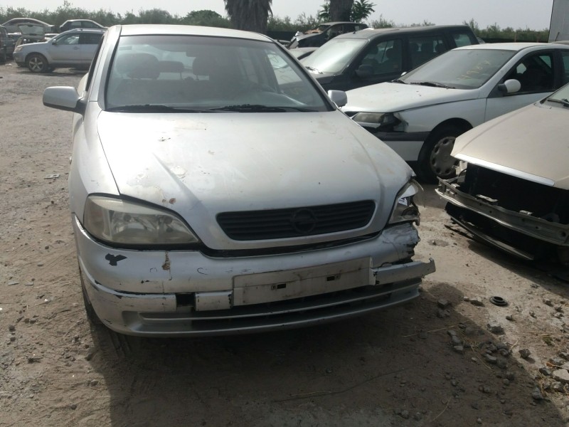 opel astra g coupé del año 2000