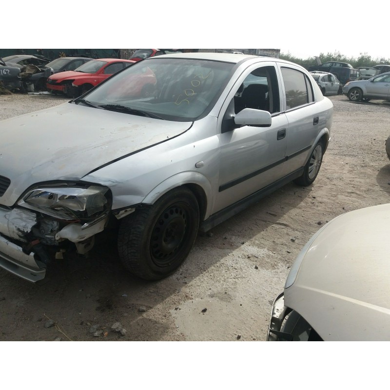 opel astra g coupé del año 2000