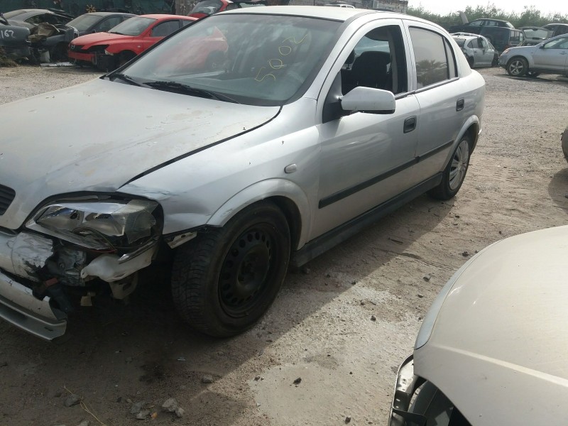 opel astra g coupé del año 2000
