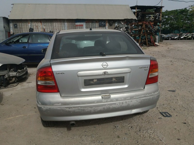 opel astra g coupé del año 2000