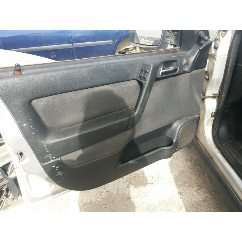 opel astra g coupé del año 2000