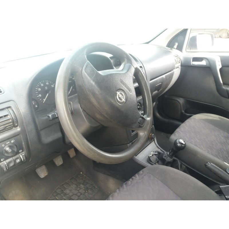opel astra g coupé del año 2000