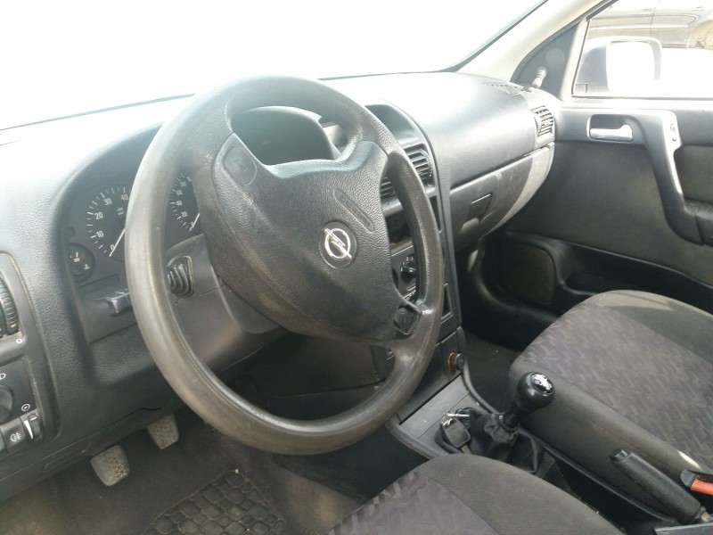 opel astra g coupé del año 2000