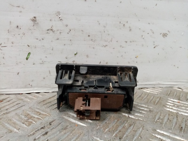 Recambio de interruptor para citroen c3 business referencia OEM IAM 9684157677  