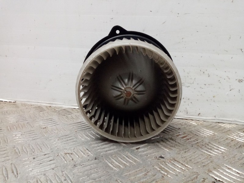 Recambio de ventilador calefaccion para toyota yaris (ncp1/nlp1/scp1) referencia OEM IAM 1940000352  
