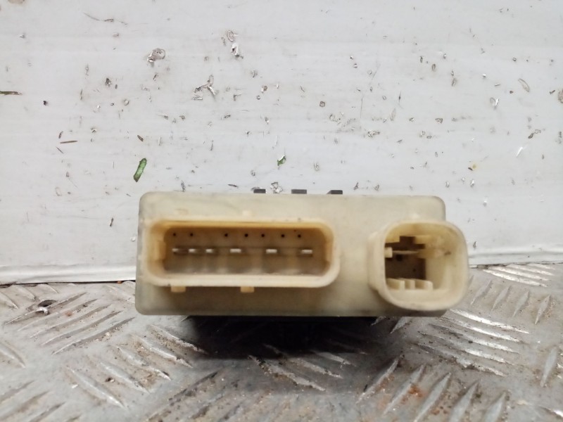 Recambio de caja precalentamiento para peugeot 207 referencia OEM IAM 9652021180  