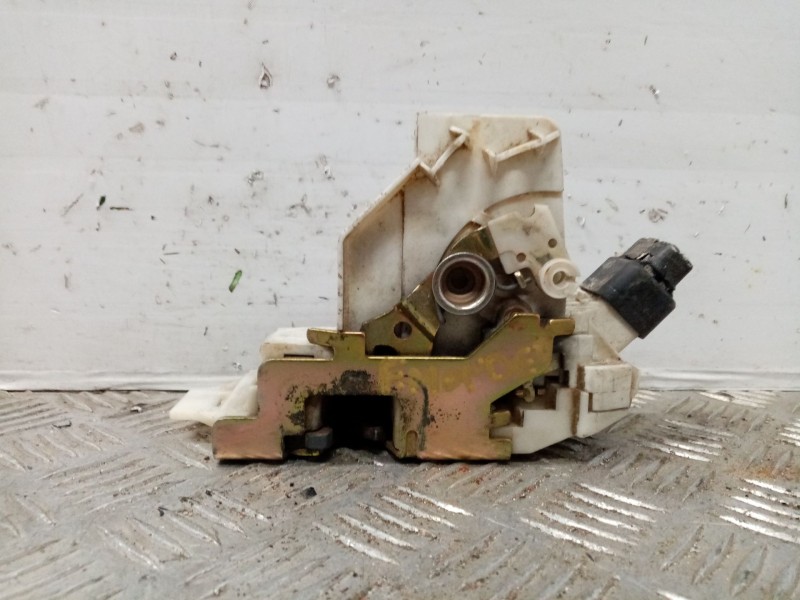 Recambio de cerradura puerta trasera izquierda para ford mondeo berlina (ge) trend referencia OEM IAM   