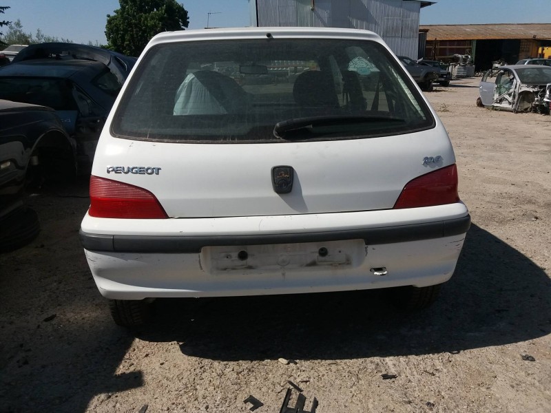 peugeot 106 (s2) 1.1   |   0.96 - ... | 1996 | 60 cv / 44 kw del año 1996