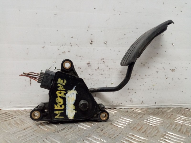 Recambio de potenciometro pedal para renault megane ii berlina 5p referencia OEM IAM 8200153268  