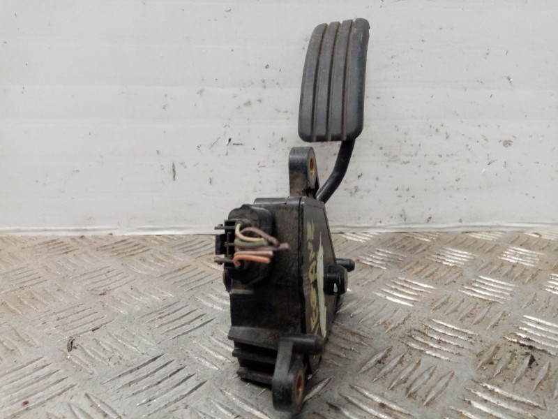 Recambio de potenciometro pedal para renault megane ii berlina 5p referencia OEM IAM 8200153268  