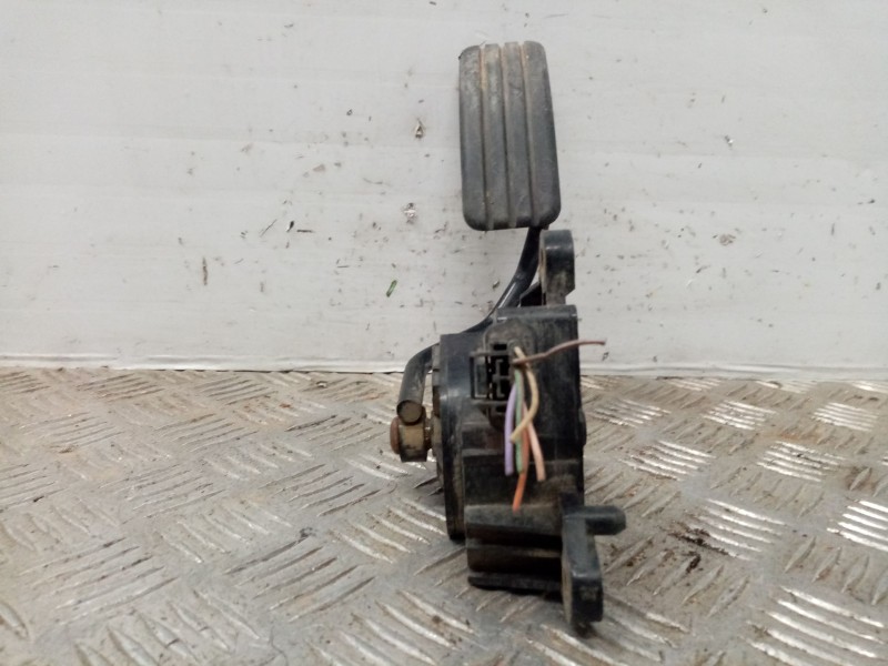 Recambio de potenciometro pedal para renault megane ii berlina 5p referencia OEM IAM 8200153268  