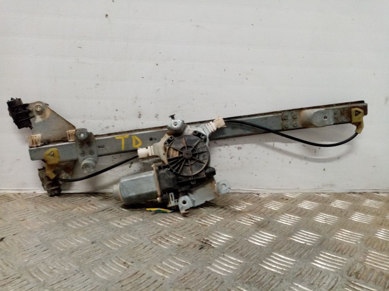 Recambio de elevalunas trasero derecho para nissan pathfinder (r51) 2.5 dci diesel cat referencia OEM IAM 827003X00A  