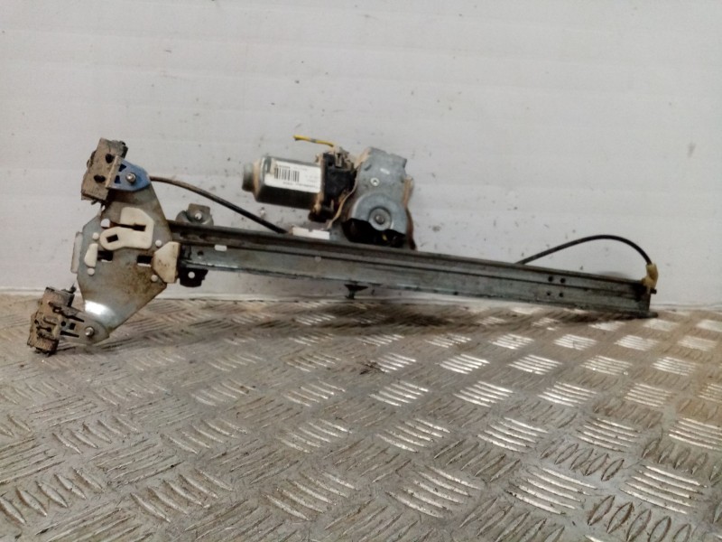 Recambio de elevalunas trasero derecho para nissan pathfinder (r51) 2.5 dci diesel cat referencia OEM IAM 827003X00A  