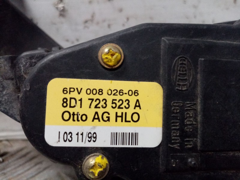 Recambio de pedal acelerador para volkswagen passat berlina (3b2) referencia OEM IAM 8D1721523A  