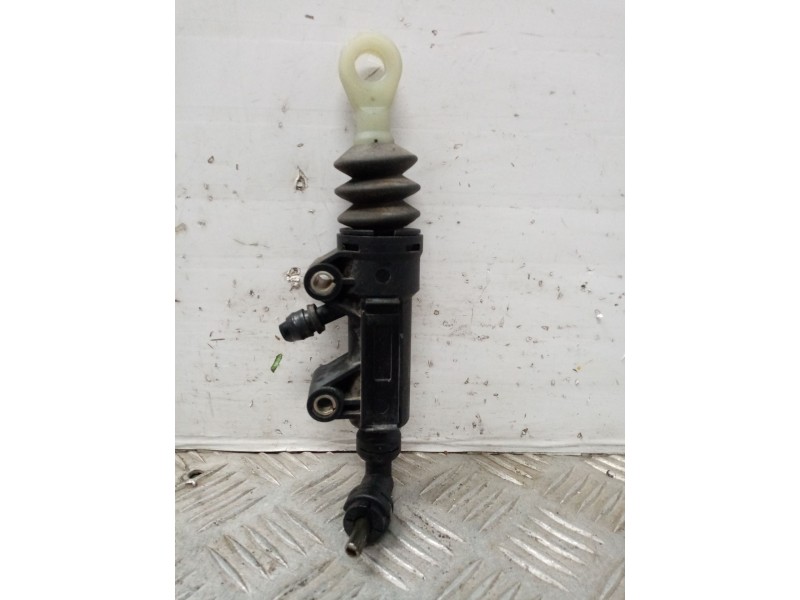 Recambio de bomba embrague para mini mini (r50,r53) one d referencia OEM IAM 136706  