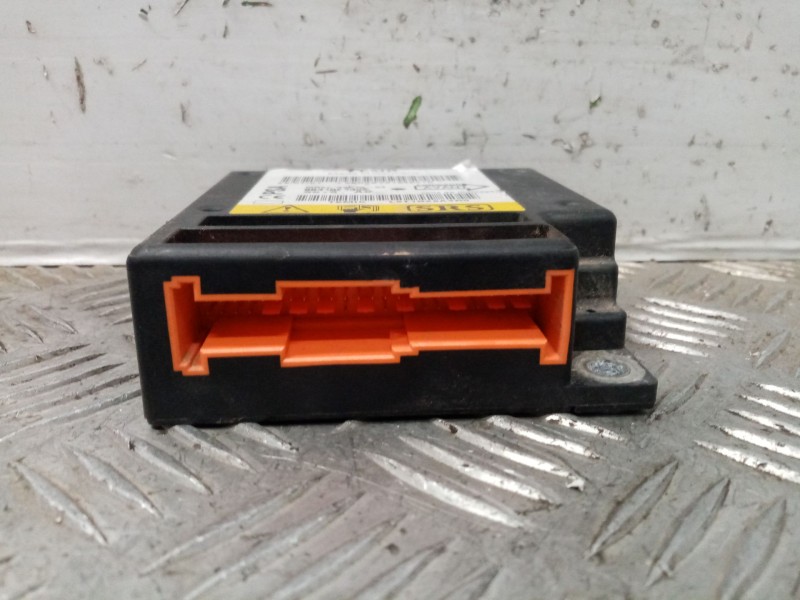 Recambio de centralita airbag para citroen c5 berlina 2.0 hdi x referencia OEM IAM 8216Z5 9641968380 