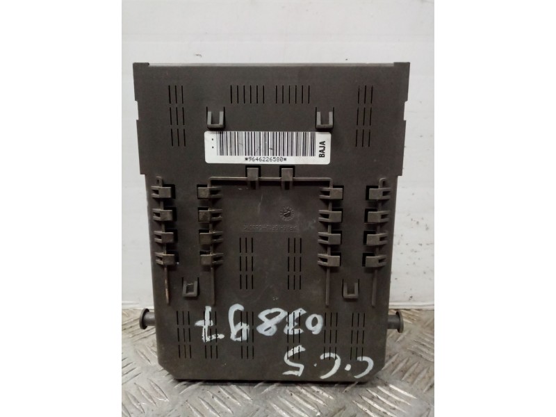 Recambio de caja reles / fusibles para citroen c5 berlina 2.0 hdi x referencia OEM IAM 6500Y1 9646226580 