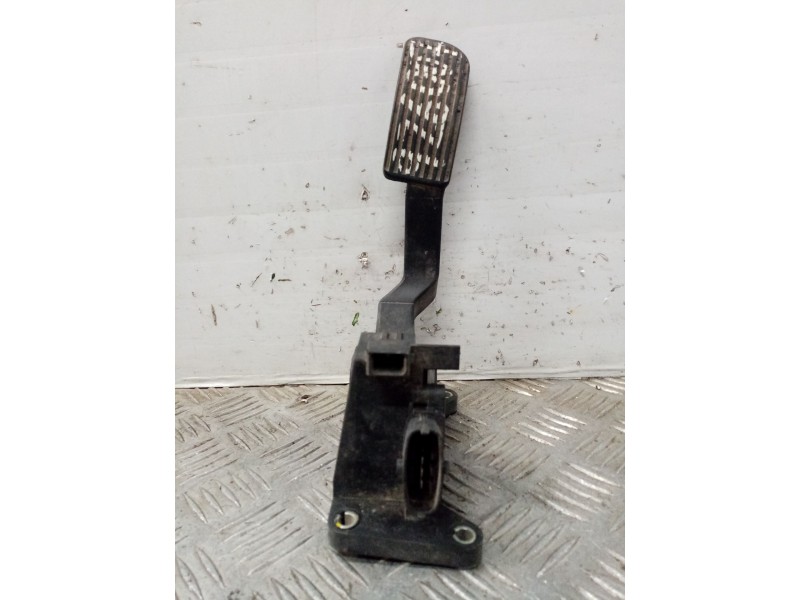 Recambio de potenciometro pedal para mercedes vito (w638) caja cerrada referencia OEM IAM A6393000604 0281002581 