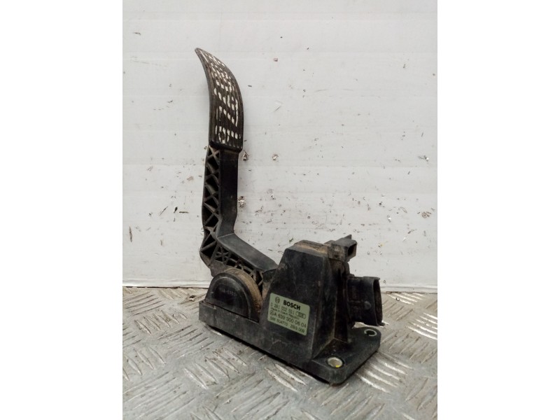 Recambio de potenciometro pedal para mercedes vito (w638) caja cerrada referencia OEM IAM A6393000604 0281002581 