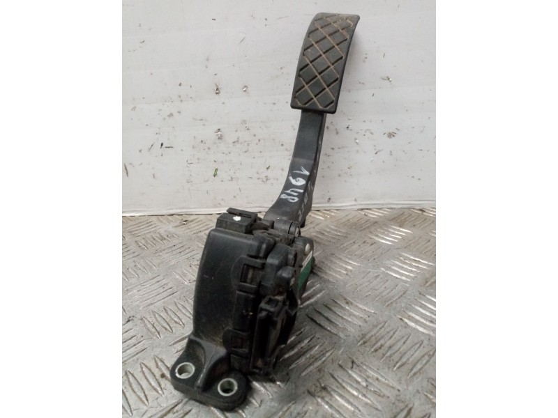 Recambio de potenciometro pedal para seat ibiza (6l1) 1.4 16v referencia OEM IAM 6PV00849601 6Q1721503C 