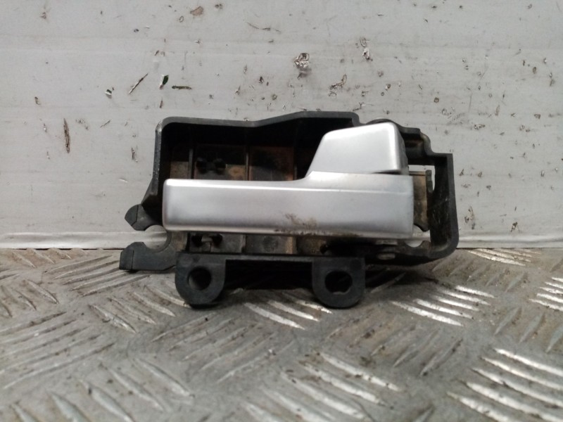Recambio de maneta interior delantera derecha para ford focus berlina (cap) ghia referencia OEM IAM   