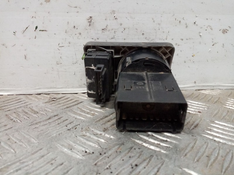 Recambio de mando luces para audi a6 berlina (4b2) 2.5 tdi quattro referencia OEM IAM 4B1941531F  