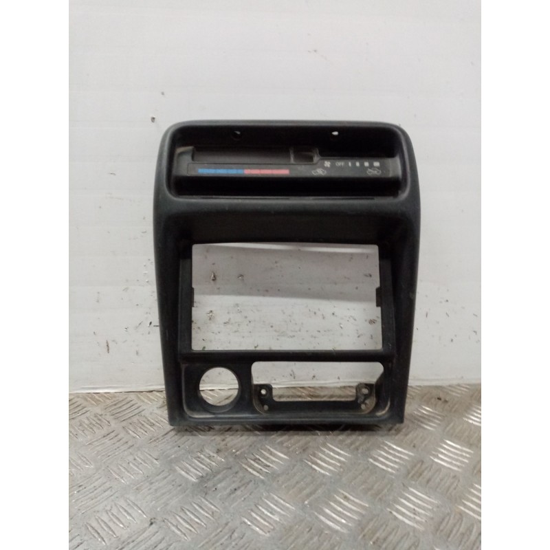 Recambio de mascara central de salpicadero para suzuki vitara se/sv (et) 1.9 td se techo metálico superlujo referencia OEM IAM  