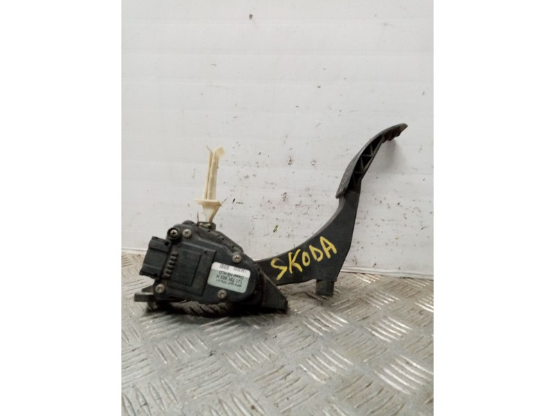 Recambio de potenciometro pedal para skoda octavia berlina (1u2) ambiente referencia OEM IAM 1J1721503H 6PV00777001  Recambio de potenciometro pedal para skoda octavia berlina (1u2) ambiente referencia OEM IAM 1J1721503H 6PV00777001