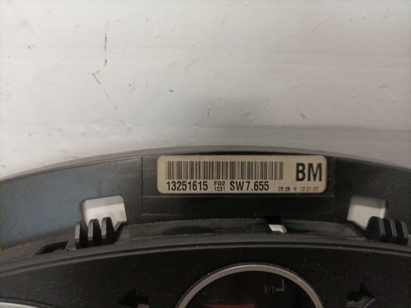 Recambio de cuadro instrumentos para opel zafira b referencia OEM IAM 13251615  