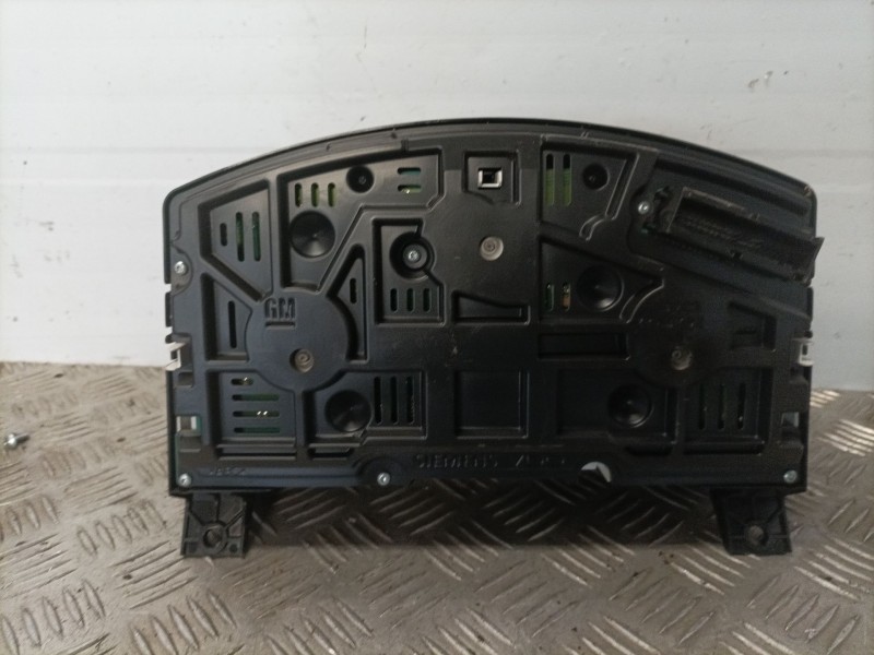 Recambio de cuadro instrumentos para opel zafira b referencia OEM IAM 13251615  