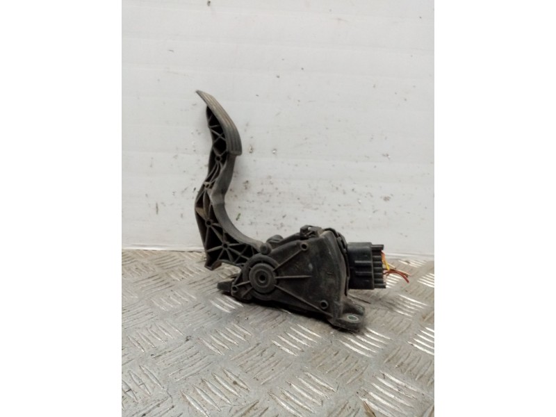 Recambio de potenciometro pedal para ford fiesta (cbk) 1.4 16v cat referencia OEM IAM 6PV00856700  