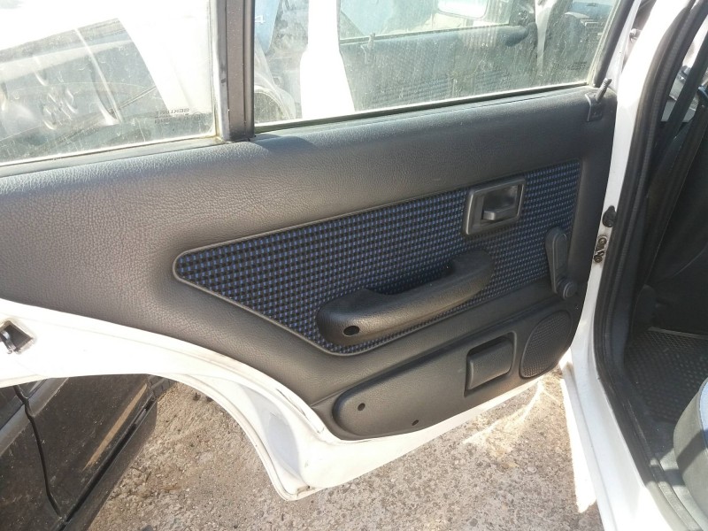 peugeot 106 (s2) 1.1   |   0.96 - ... | 1996 | 60 cv / 44 kw del año 1996