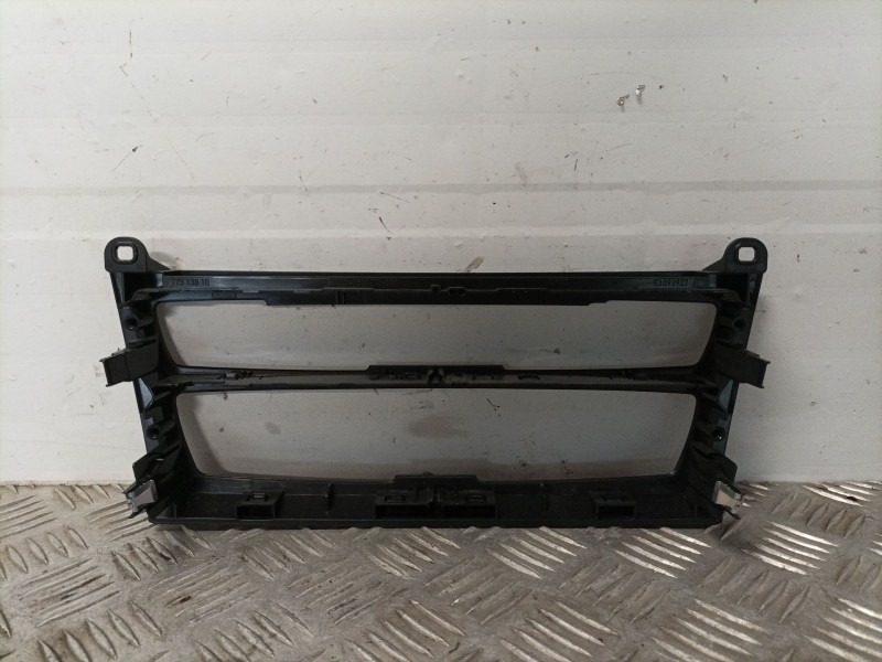 Recambio de moldura para bmw 1 (f20) 116 d referencia OEM IAM   