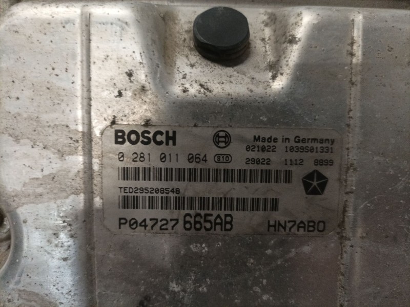 Recambio de centralita motor uce para chrysler voyager (rg) referencia OEM IAM 0281011064  