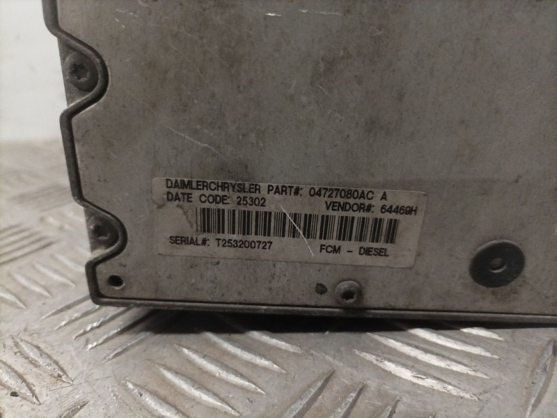 Recambio de caja reles / fusibles para chrysler voyager (rg) referencia OEM IAM 04727558AC  