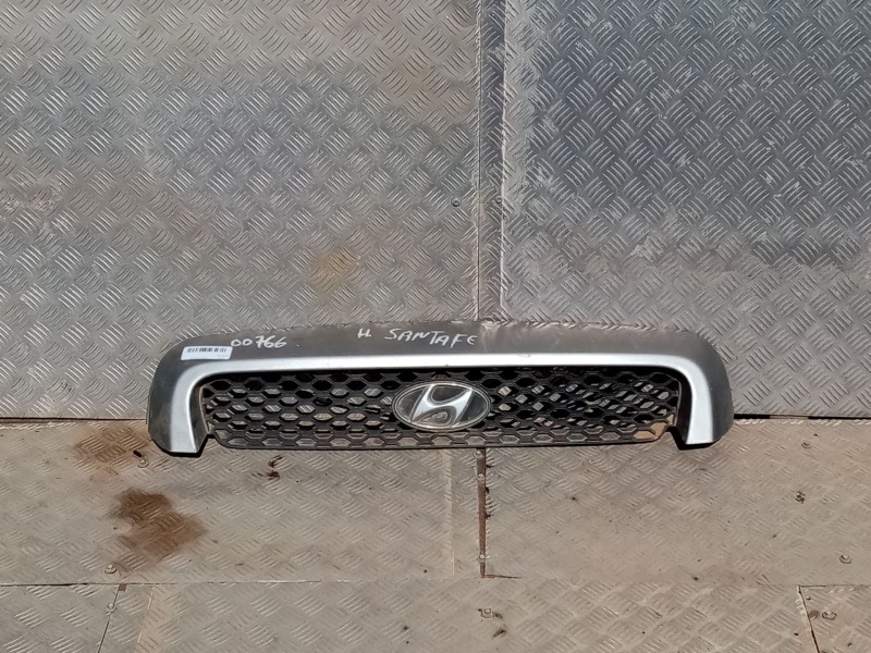Recambio de rejilla delantera para hyundai santa fe (sm) 2.0 gls crdi referencia OEM IAM   