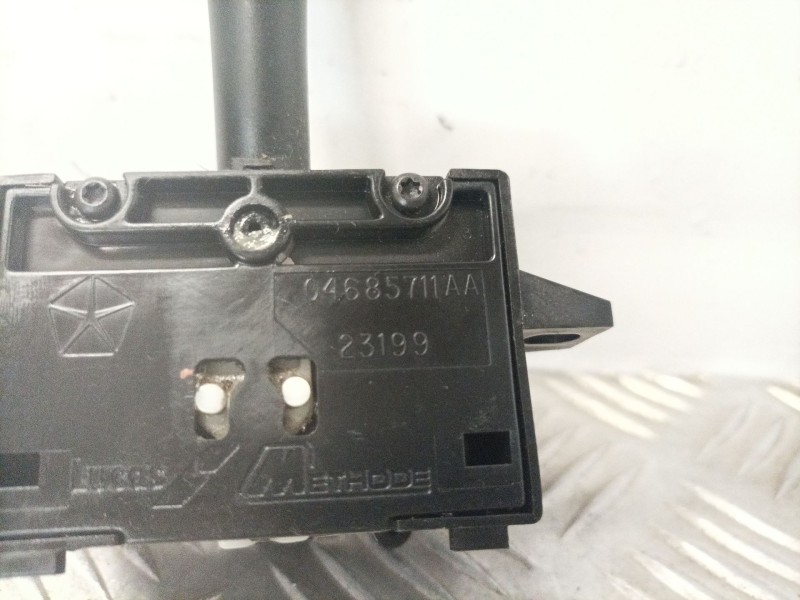 Recambio de mando limpia para chrysler voyager (rg) referencia OEM IAM 04685711AA  