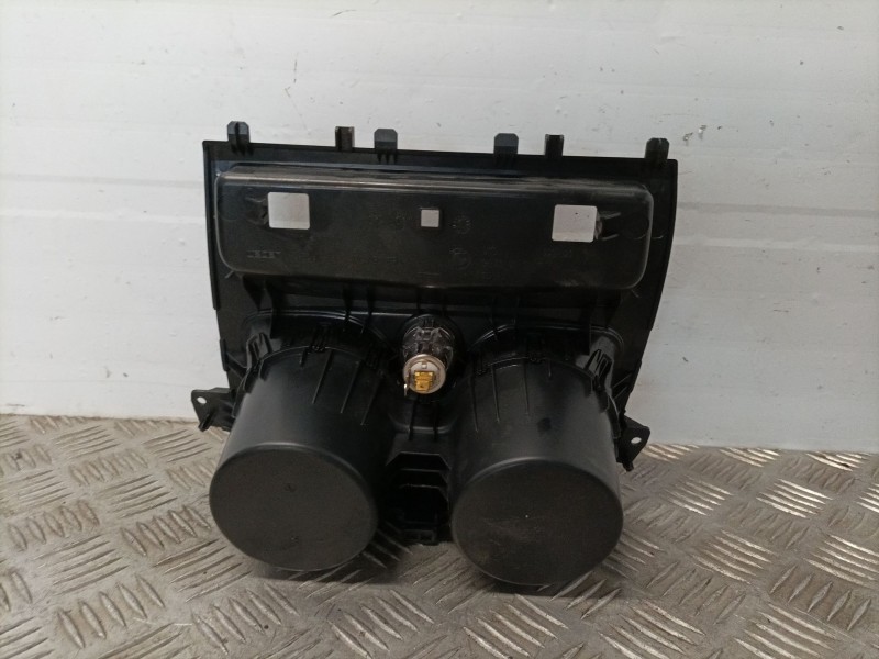 Recambio de posavasos para bmw 1 (f20) 116 d referencia OEM IAM 9207320  