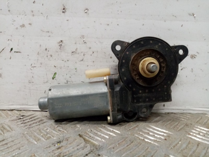 Recambio de motor elevalunas delantero derecho para ford fusion (cbk) trend referencia OEM IAM 0130821939  