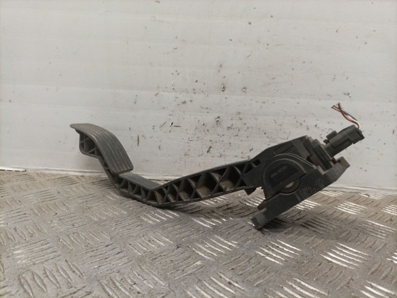 Recambio de potenciometro pedal para peugeot 206 berlina x-line referencia OEM IAM F00C3E2427 0394D5 